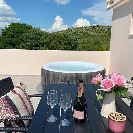 Nina Apartamento Posedarje